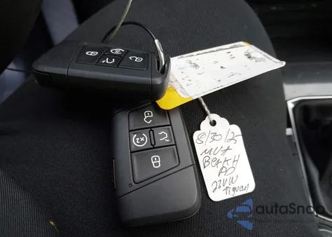 2023 Volkswagen Tiguan 2.0T Se из США, поврежденный, VIN 3VVMB7AX0PM068291